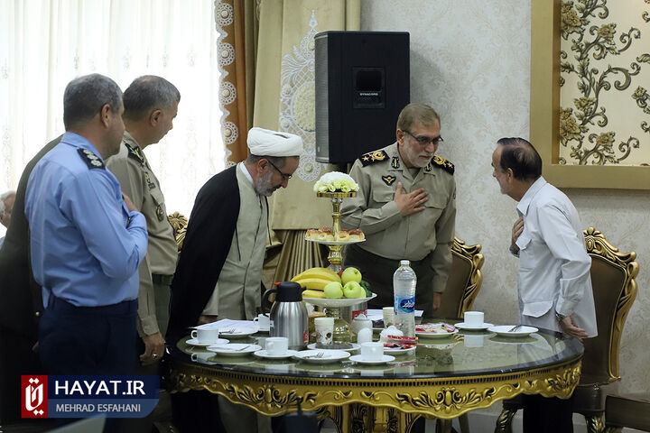 اولین گردهمایی مسئولان نگهداری از اسرای عراقی در دوران دفاع مقدس