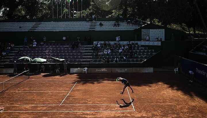 قهرمانی فرزامی در رقابتهای تور جهانی تنیس قهرمانی فرزامی در رقابتهای تور جهانی تنیس