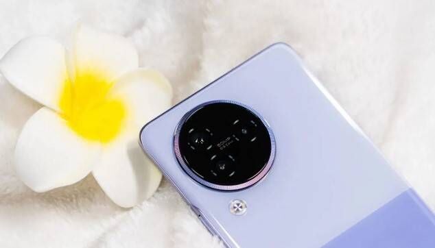 مشخصات و زمان عرضه شیائومی 14 افشا شد؛ اولین گوشی مجهز به تراشه اسنپدراگون 8 نسل 3 مشخصات و زمان عرضه شیائومی 14 افشا شد؛ اولین گوشی مجهز به تراشه اسنپدراگون 8 نسل 3