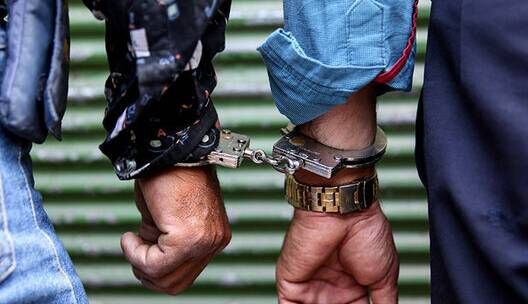 دستگیری چهار مامورنمای زورگیر در غرب تهران دستگیری چهار مامورنمای زورگیر در غرب تهران