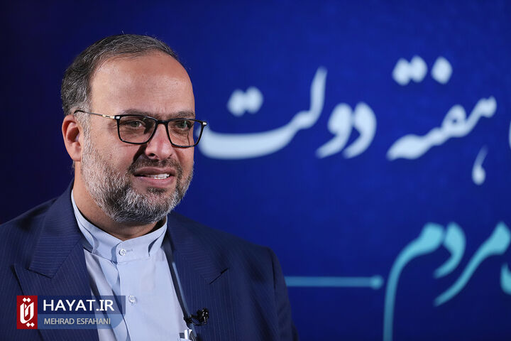 گفتگو با محسن بزرگی معاون حقوقی و امور مجلس بنیاد شهید و امور ایثارگران