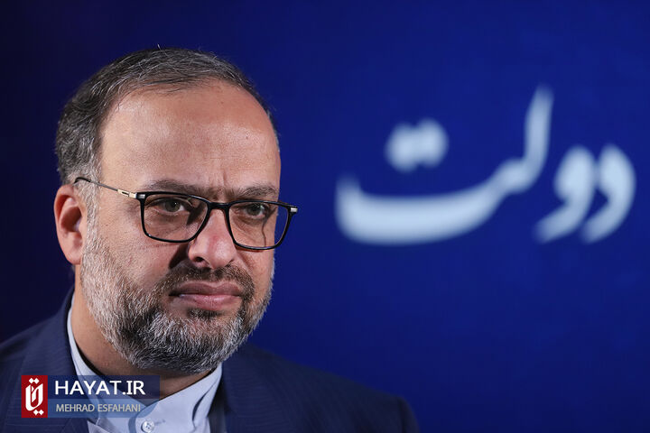 گفتگو با محسن بزرگی معاون حقوقی و امور مجلس بنیاد شهید و امور ایثارگران