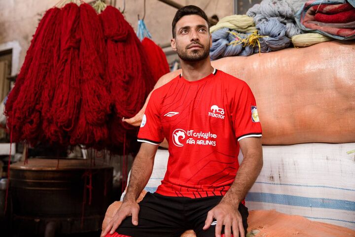 حمایت امیرحسین حسین زاده از شجاع خلیل زاده حمایت امیرحسین حسین زاده از شجاع خلیل زاده