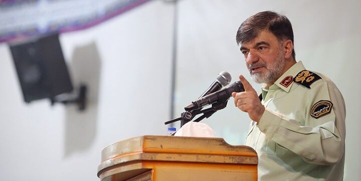 سردار رادان: در مهران بررسی پاسپورت فقط در طرف ایرانی انجام خواهد شد سردار رادان: در مهران بررسی پاسپورت فقط در طرف ایرانی انجام خواهد شد