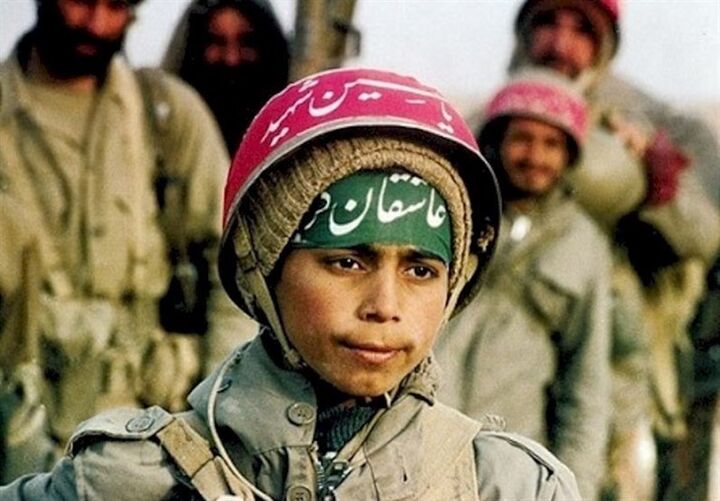 ما وارثان خون شهدا در امتداد راه کربلا هستیم ما وارثان خون شهدا در امتداد راه کربلا هستیم