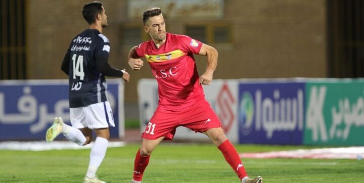 باشگاه ایرانی ستاره مد نظر استقلال را هایجک کرد باشگاه ایرانی ستاره مد نظر استقلال را هایجک کرد