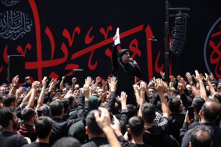 محمدحسین پویانفر 5 شب در مسیر نجف به کربلا عزاداری میکند محمدحسین پویانفر 5 شب در مسیر نجف به کربلا عزاداری میکند