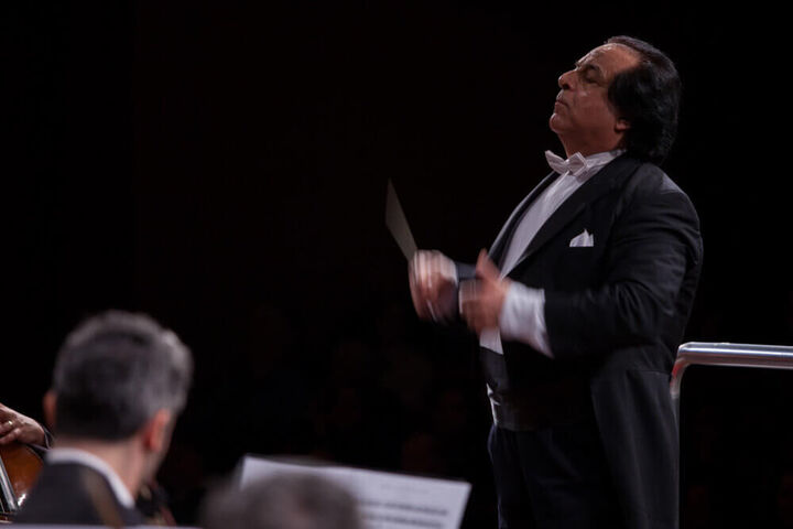 علی رهبری آثار بتهوون را در چین اجرا میکند علی رهبری آثار بتهوون را در چین اجرا میکند