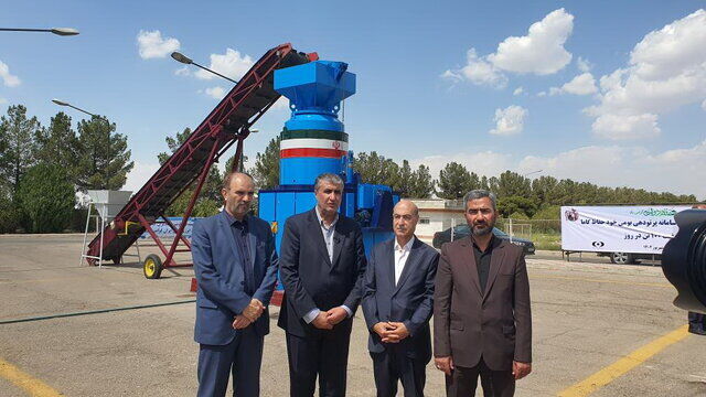 رونمایی از سامانه پرتودهی «خودحفاظ گاما با ظرفیت ۱۰۰ تن در روز» در بناب رونمایی از سامانه پرتودهی «خودحفاظ گاما با ظرفیت ۱۰۰ تن در روز» در بناب