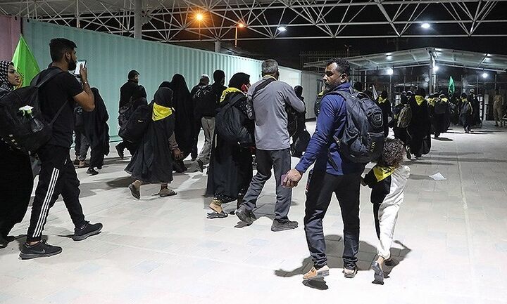 مشکل تردد زائران پاکستانی در مرز چذابه برطرف شد مشکل تردد زائران پاکستانی در مرز چذابه برطرف شد