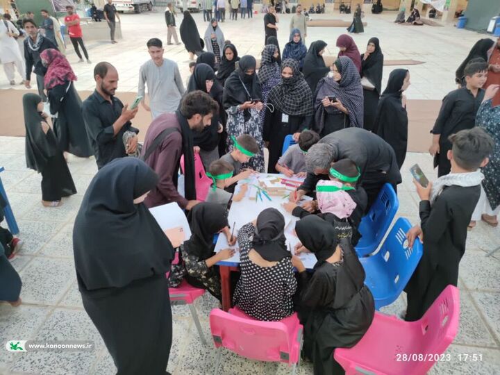 کودکان پاکستانی مهمان تماشاخانه سیار کانون شدند کودکان پاکستانی مهمان تماشاخانه سیار کانون شدند