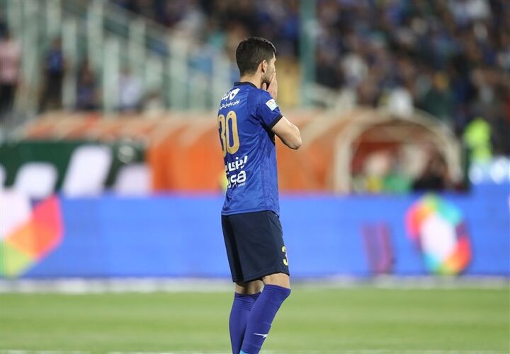 استقلال در پرونده شکایت عزیزبک آمانوف برنده شد استقلال در پرونده شکایت عزیزبک آمانوف برنده شد