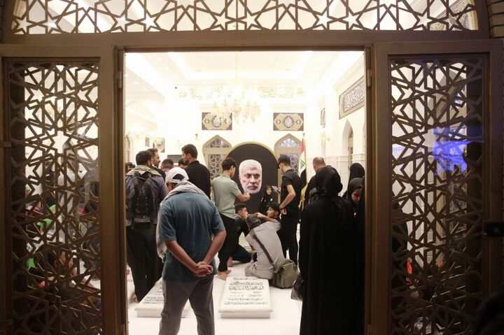 بزرگداشت شهدای مقاومت در جوار آرامگاه شهید ابومهدی المهندس بزرگداشت شهدای مقاومت در جوار آرامگاه شهید ابومهدی المهندس