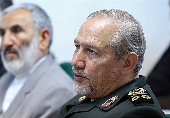 صنعت دفاعی باید نیروهای مسلح را به فناوریهای روز مجهز کند صنعت دفاعی باید نیروهای مسلح را به فناوریهای روز مجهز کند