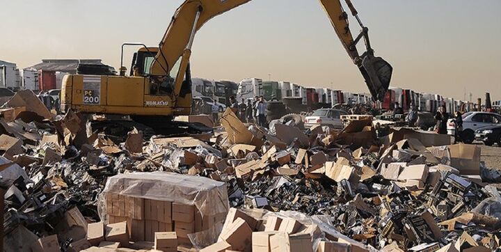 بیش از ۸۸۰ تن کالای تاریخ مصرف گذشته در تهران امحا شد بیش از ۸۸۰ تن کالای تاریخ مصرف گذشته در تهران امحا شد