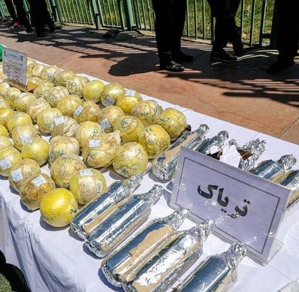 توقیف خودروی حامل ۲۱ کیلو تریاک در محور هراز توقیف خودروی حامل ۲۱ کیلو تریاک در محور هراز