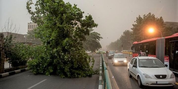 احتمال وزش باد شدید و خیزش گردوغبار در تهران احتمال وزش باد شدید و خیزش گردوغبار در تهران