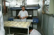 هفت نانوایی سیار در اطراف حرم رضوی راه اندازی شد