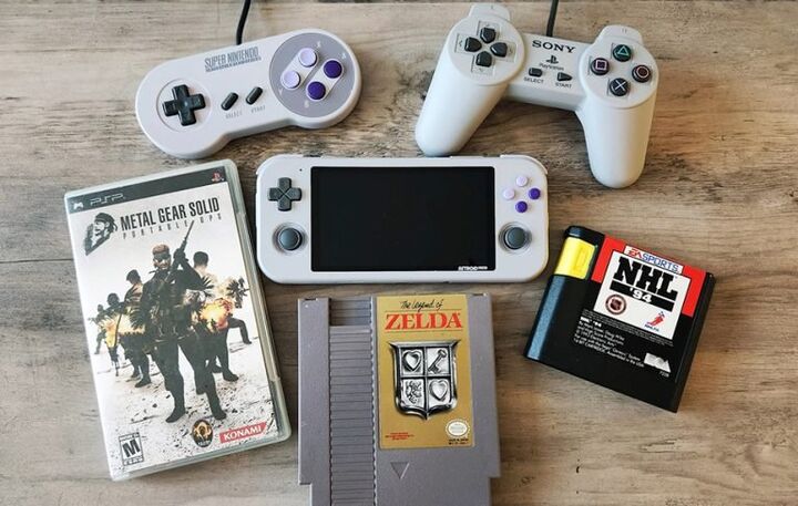 بهترین شبیهسازهای موبایل برای اجرای بازیهای قدیمی؛ نوستالژی را به همه جا ببرید! بهترین شبیهسازهای موبایل برای اجرای بازیهای قدیمی؛ نوستالژی را به همه جا ببرید!