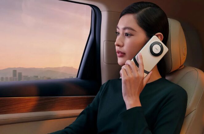 هواوی همزمان با تهدیدهای آمریکا، میت ۶۰ پرو پلاس را با تماس ماهوارهای رونمایی کرد هواوی همزمان با تهدیدهای آمریکا، میت ۶۰ پرو پلاس را با تماس ماهوارهای رونمایی کرد