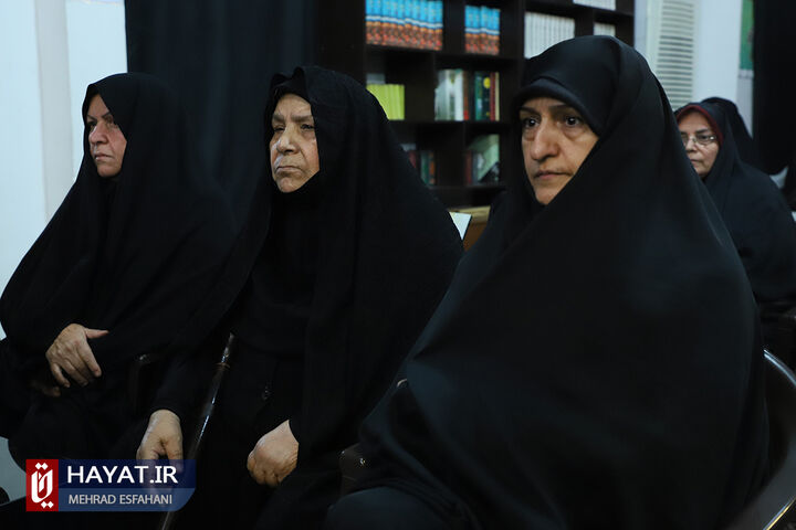 دیدار مردمی رئیس بنیاد شهید و امور ایثارگران با خانواده های شهدا