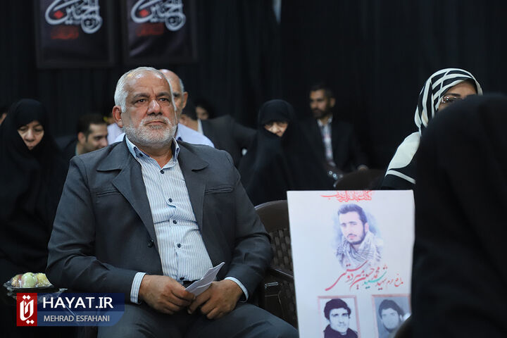 دیدار مردمی رئیس بنیاد شهید و امور ایثارگران با خانواده های شهدا