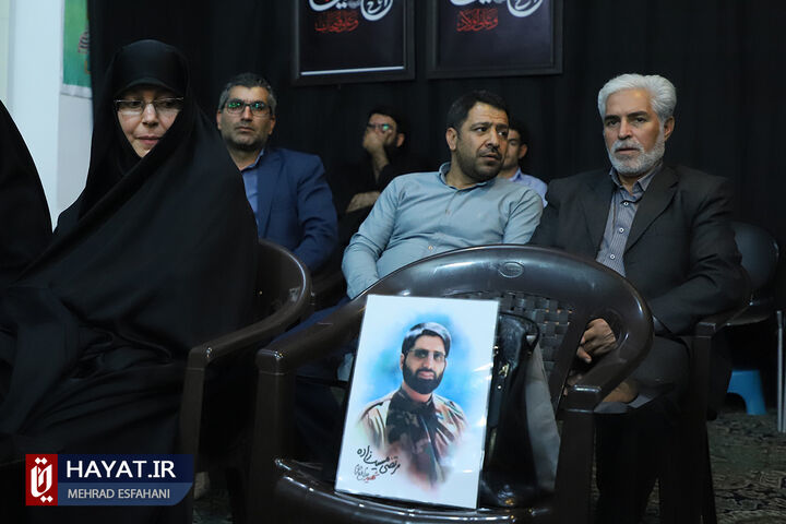 دیدار مردمی رئیس بنیاد شهید و امور ایثارگران با خانواده های شهدا