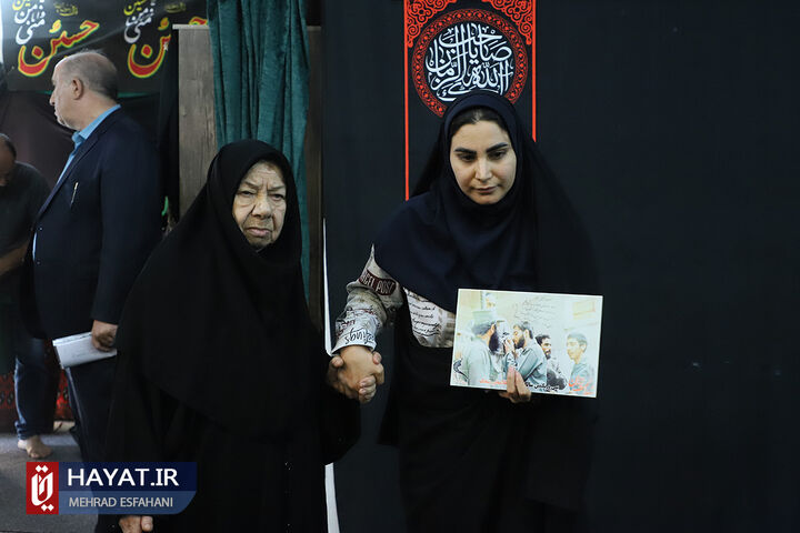 دیدار مردمی رئیس بنیاد شهید و امور ایثارگران با خانواده های شهدا