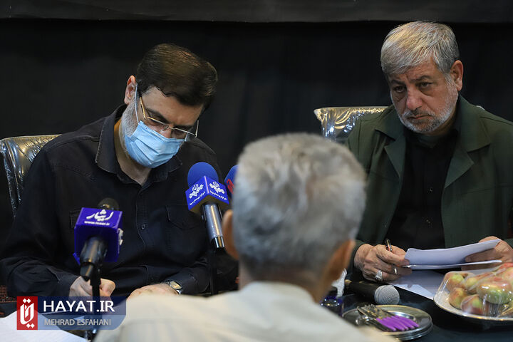 دیدار مردمی رئیس بنیاد شهید و امور ایثارگران با خانواده های شهدا