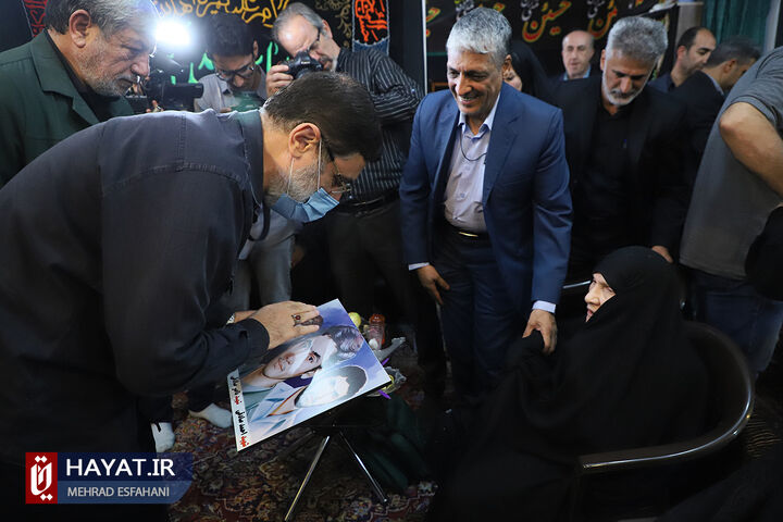 دیدار مردمی رئیس بنیاد شهید و امور ایثارگران با خانواده های شهدا