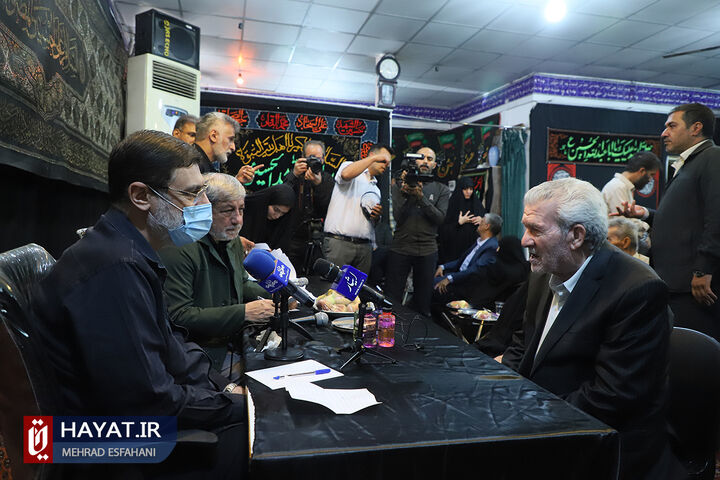 دیدار مردمی رئیس بنیاد شهید و امور ایثارگران با خانواده های شهدا