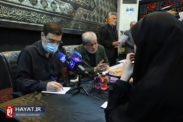 دیدار مردمی رئیس بنیاد شهید و امور ایثارگران با خانواده های شهدا