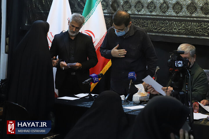 دیدار مردمی رئیس بنیاد شهید و امور ایثارگران با خانواده های شهدا