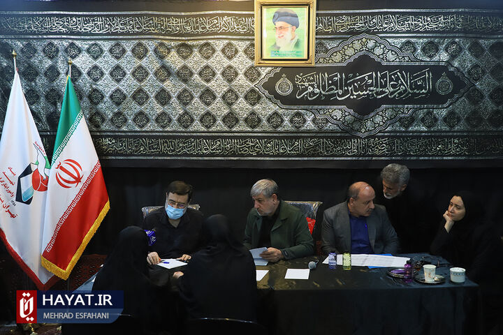 دیدار مردمی رئیس بنیاد شهید و امور ایثارگران با خانواده های شهدا