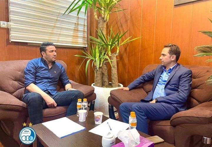 خطیر و نکونام یا صلح کنند یا از استقلال بروند خطیر و نکونام یا صلح کنند یا از استقلال بروند