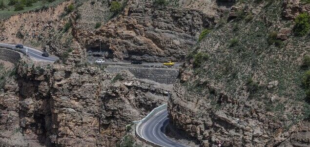 از سفر غیرضروری در محورهای کوهستانی البرز خودداری کنید از سفر غیرضروری در محورهای کوهستانی البرز خودداری کنید