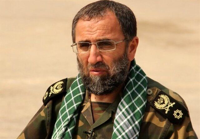 مرزنشینان آذربایجانغربی از پیکرهای مطهر ۲۳ شهید تازه تفحص شده استقبال میکنند مرزنشینان آذربایجانغربی از پیکرهای مطهر ۲۳ شهید تازه تفحص شده استقبال میکنند