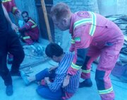 نجات کارگر جوان اهل افغانستان از چاهی با عمق ۳۵ متر