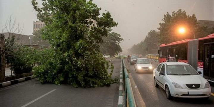 احتمال وزش باد شدید طی امروز و فردا در تهران احتمال وزش باد شدید طی امروز و فردا در تهران