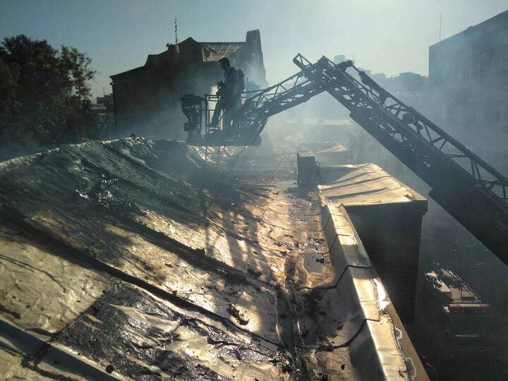 ساختمان مجاور بنای تاریخی پایتخت طعمه حریق شد ساختمان مجاور بنای تاریخی پایتخت طعمه حریق شد