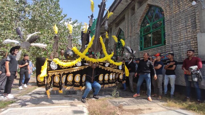 برگزاری آئین سنتی «علم واچینی» با قدمتی ۲۰۰ ساله در آستانه اشرفیه