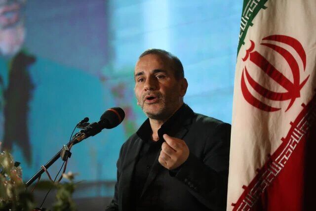 معلمها در پی پرورش چهرههای بزرگ باشند معلمها در پی پرورش چهرههای بزرگ باشند