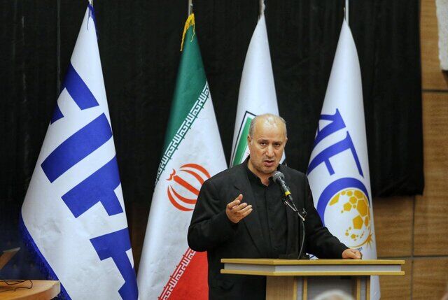 احضار همه اعضای هیئت رئیسه برای فساد حرف بیخودی است احضار همه اعضای هیئت رئیسه برای فساد حرف بیخودی است