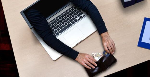 هکرها از طریق کدام دسته از نرم افزارها بیشترین سرقت را از جیب مردم انجام میدهند؟ هکرها از طریق کدام دسته از نرم افزارها بیشترین سرقت را از جیب مردم انجام میدهند؟