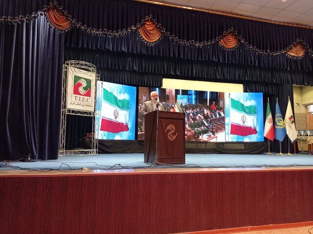 ۳۵ هزار میلیارد تومان وام اشتغال به مددجویان کمیته امداد پرداخت میشود ۳۵ هزار میلیارد تومان وام اشتغال به مددجویان کمیته امداد پرداخت میشود