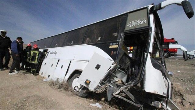 واژگونی اتوبوس در مسیر خرانق به یزد ۱۲ مصدوم برجای گذاشت