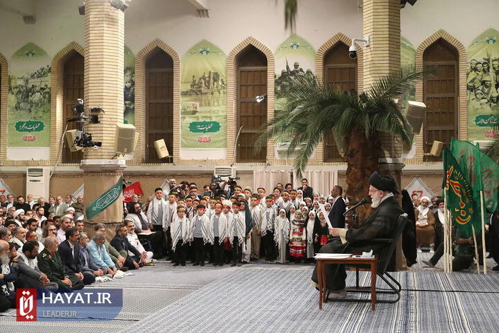 دیدار رهبر انقلاب با پیشکسوتان و فعالان دفاع مقدس و مقاومت