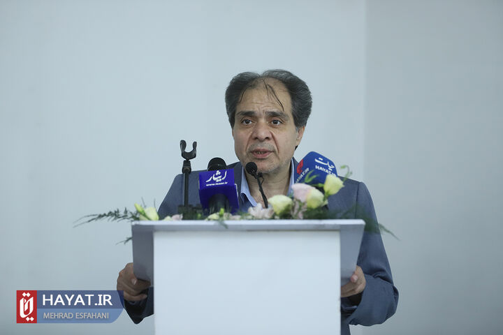 تجلیل از نفرات برتر کنکور 1402 در بیمه دی