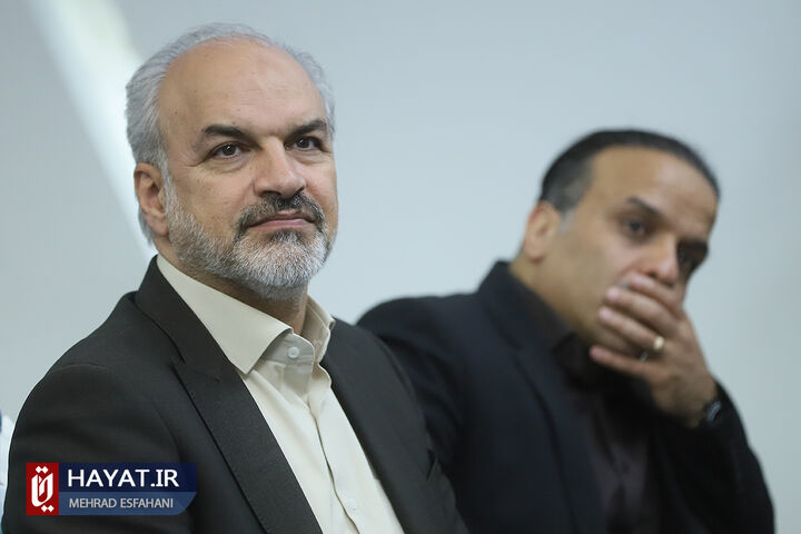 تجلیل از نفرات برتر کنکور 1402 در بیمه دی