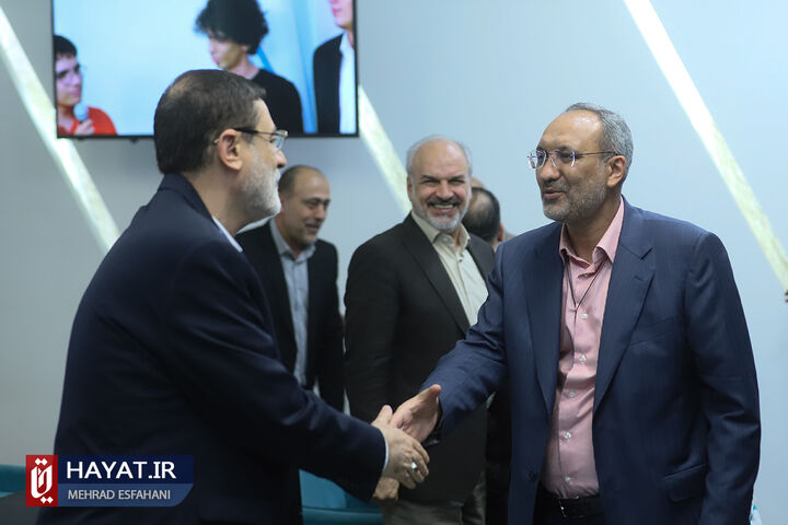 تجلیل از نفرات برتر کنکور 1402 در بیمه دی